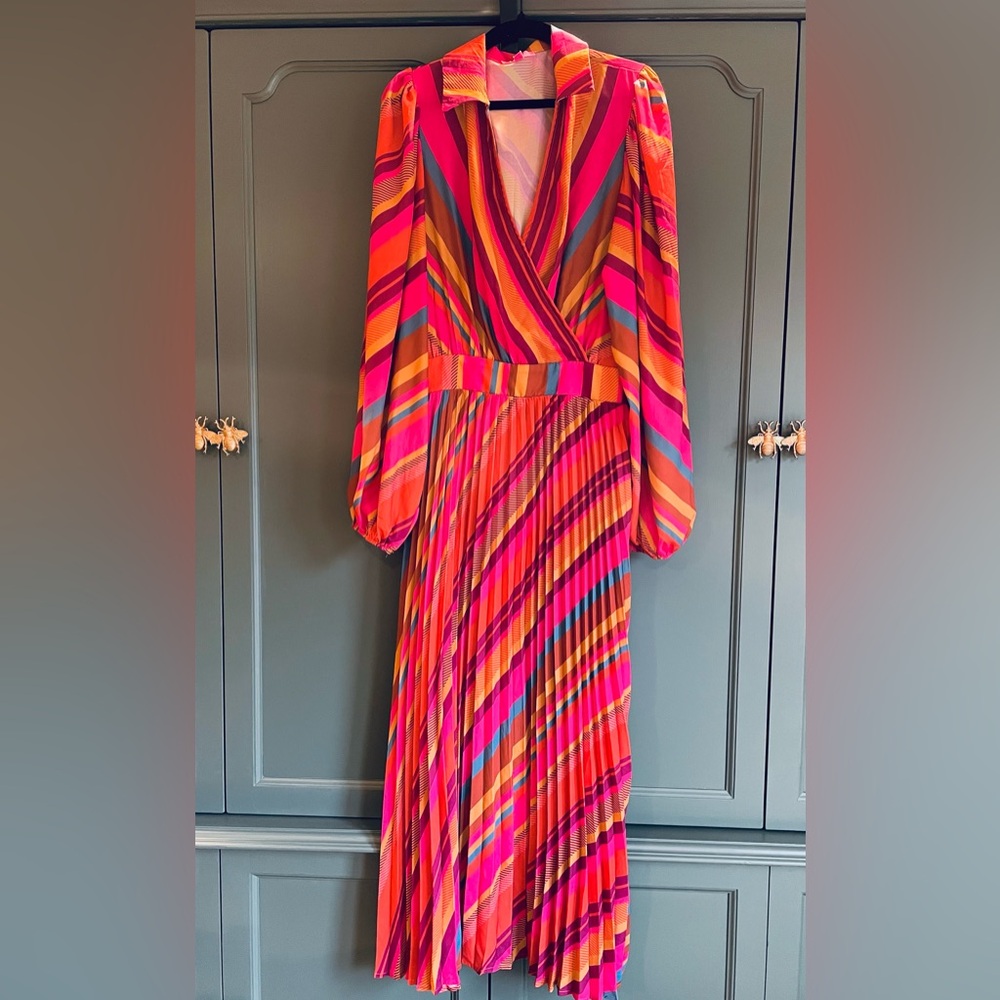 Lovely Flying Tomato Maxi Size Small